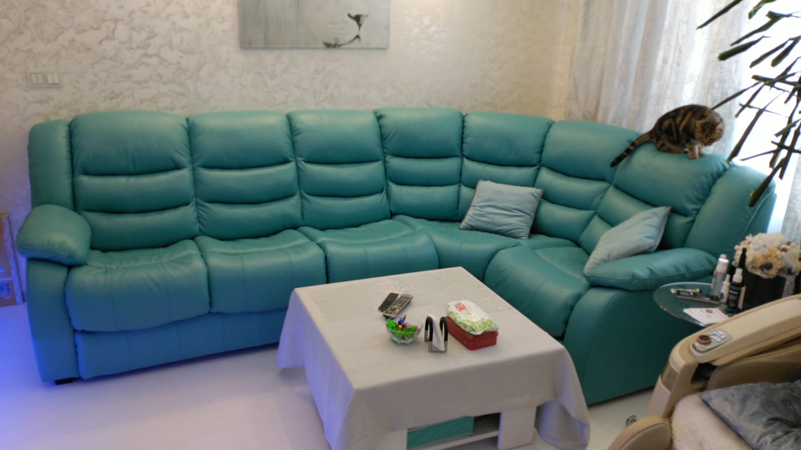 Перетяжка дивана на дому. Весьегонск